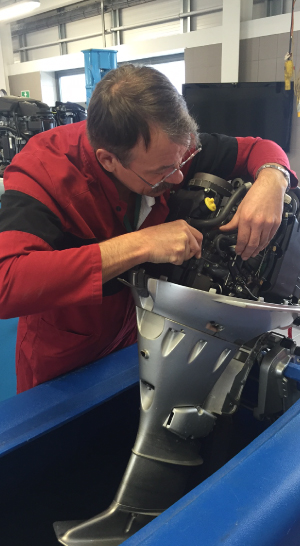 Professional engine servicing and repairs Farndon Marina