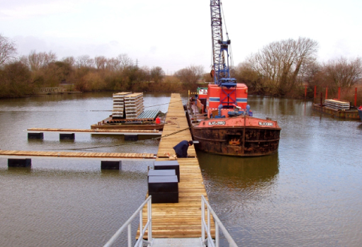 Early 2004 saw a big push in the upgrading and development of many of the pontoons across Farndon Marina. The floating pontoons provide safe secure moorings regardless of how much the water rises on the Trent!