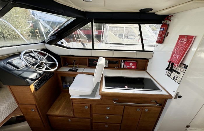 Bayliner Cierra 2556. Emivere. Galley pic 1