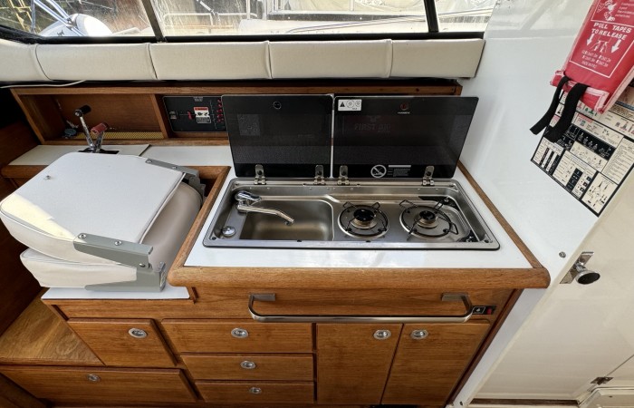 Bayliner Cierra 2556. Emivere. Galley pic 2