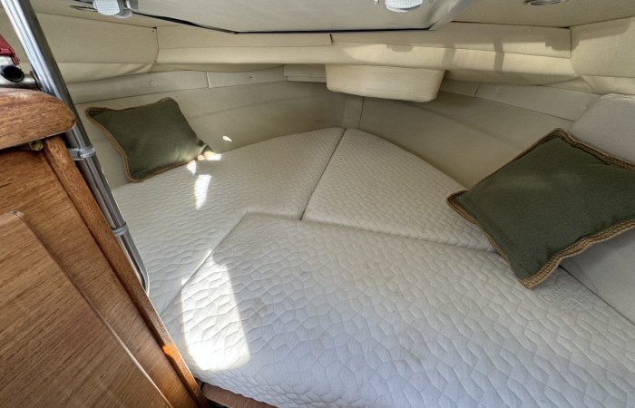 Bayliner Cierra 2556. Emivere. Vee Berth pic 1