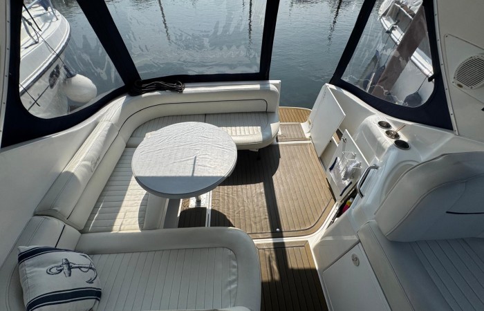 Bayliner 3055 Ciera. Playbuoy Cockpit pic 6