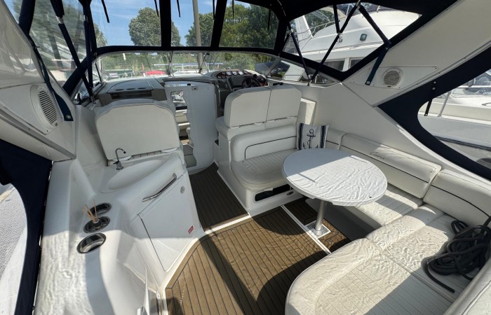 Bayliner 3055 Ciera. Playbuoy Cockpit pic 1