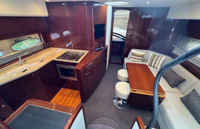 Princess V45 Esperanca. Saloon pic 1