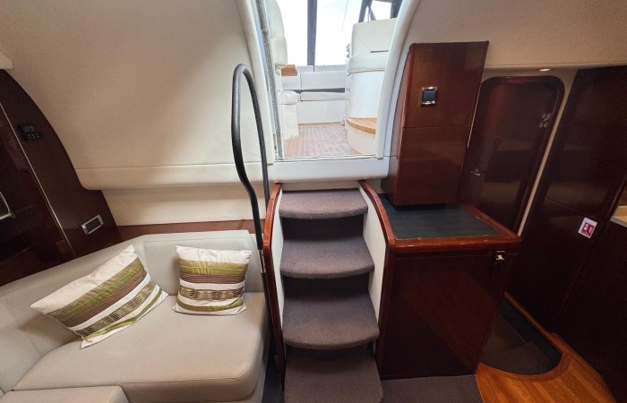 Princess V45 Esperanca. Saloon pic 8