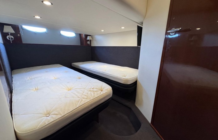 Princess V45 Esperanca. Primary Cabin Guest pic 2