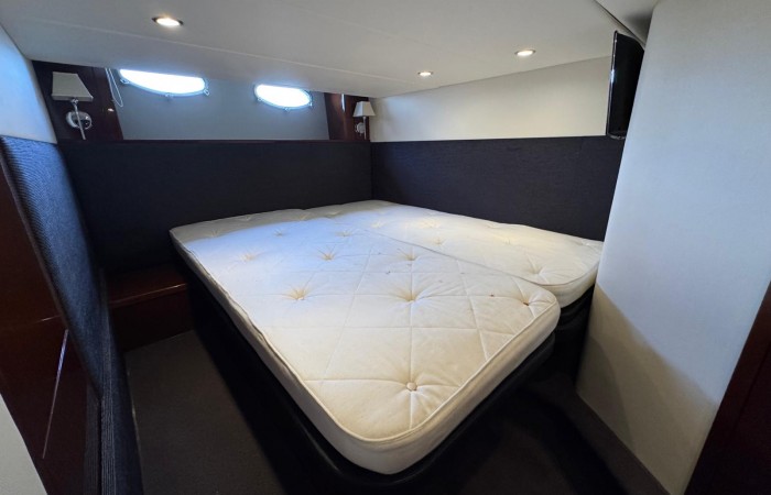 Princess V45 Esperanca. Primary Cabin Guest pic 5