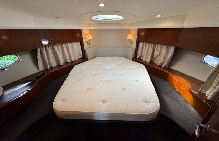 Princess V45 Esperanca. Primary Cabin pic 1