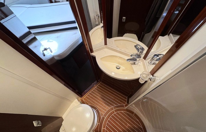 Princess V45 Esperanca. Primary Cabin En-Suite pic 2
