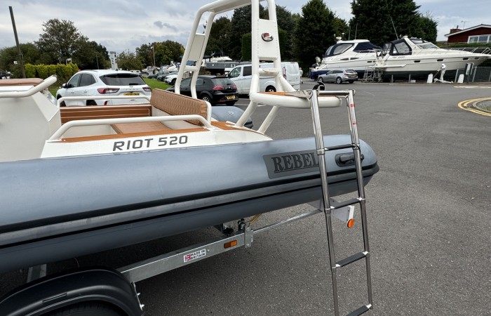 Rebel Riot 520 pic 11