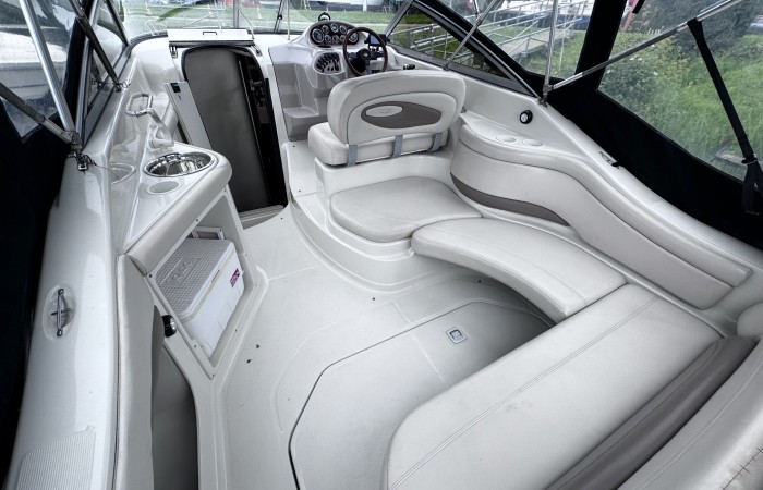 Regal Commodore 242. Lagoona 2 Cockpit pic 1