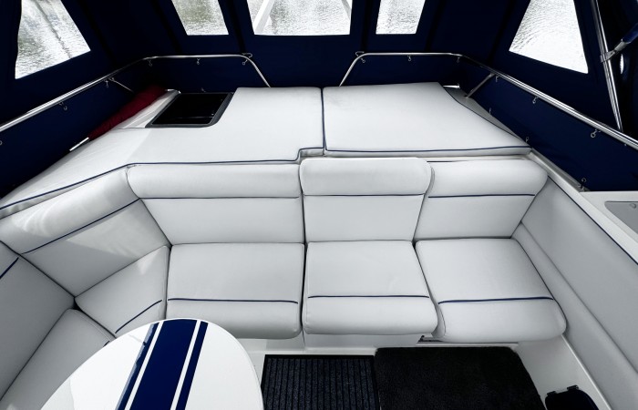 Sunseeker 36 Repello. Silver Sovereign. Cockpit pic 9